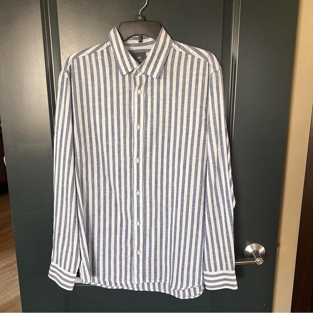 H&M Men's Blue and White Linen Shirt